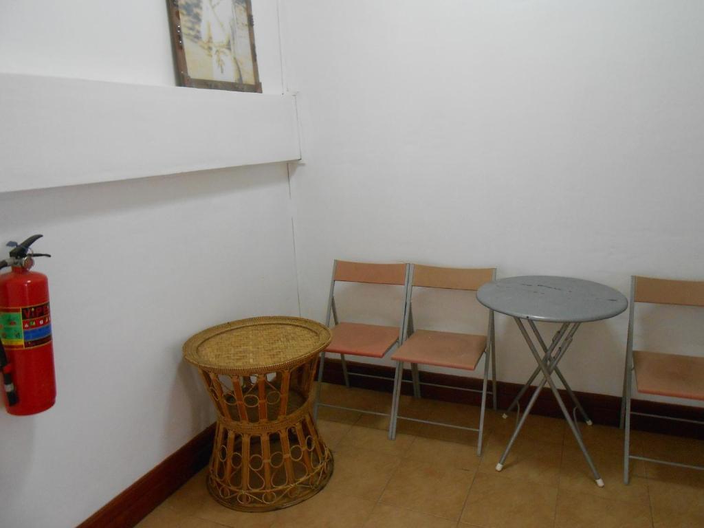 Chanthasom Guesthouse Ban Nongdouang Dış mekan fotoğraf