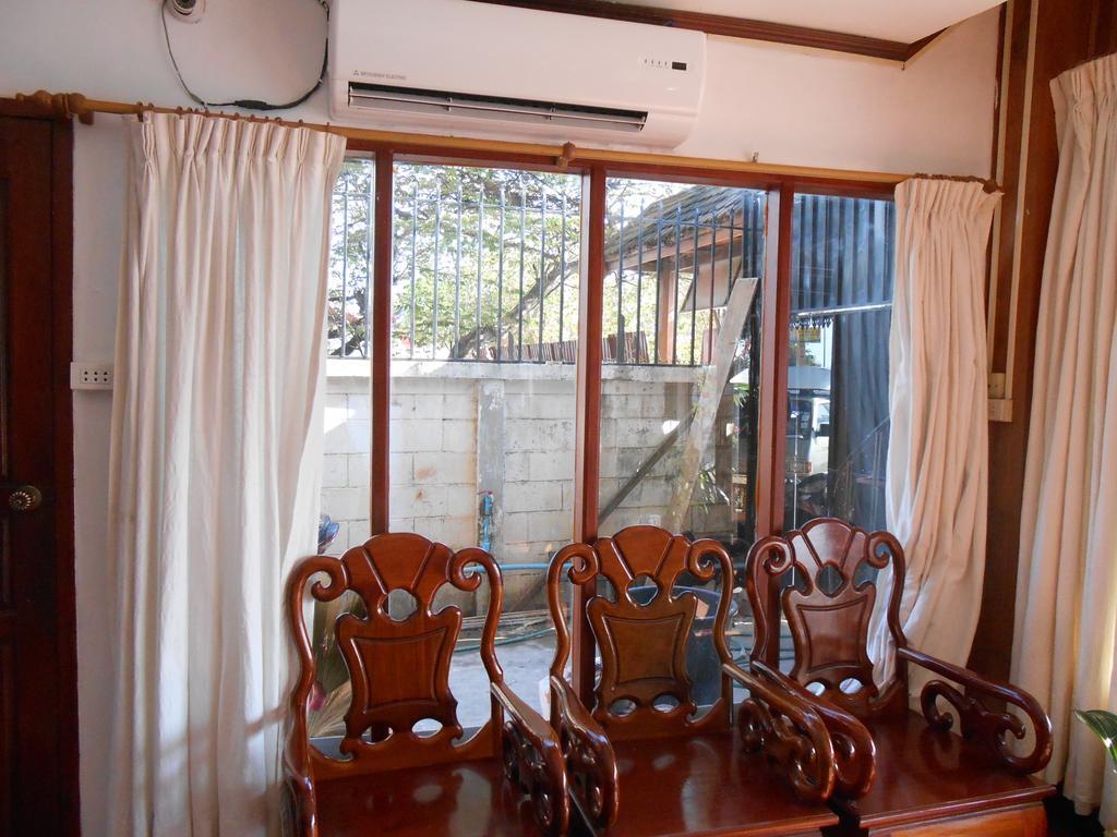 Chanthasom Guesthouse Ban Nongdouang Dış mekan fotoğraf