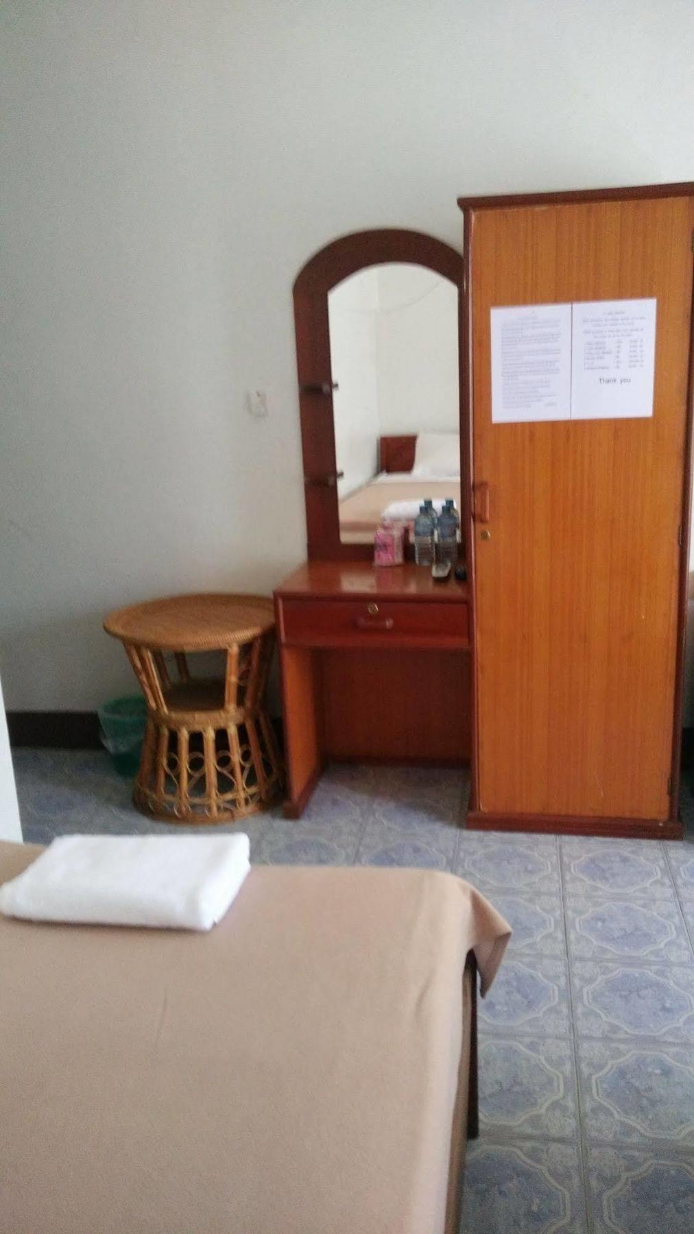Chanthasom Guesthouse Ban Nongdouang Dış mekan fotoğraf